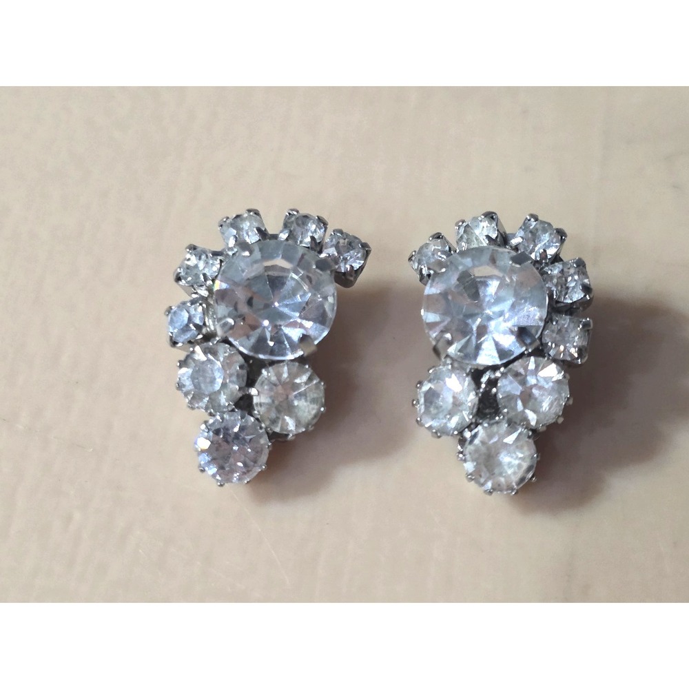 VINTAGE GLITZY MULTI SHAPED RHINESTONE CHUNKY CLIP‎ EARRINGS 1"